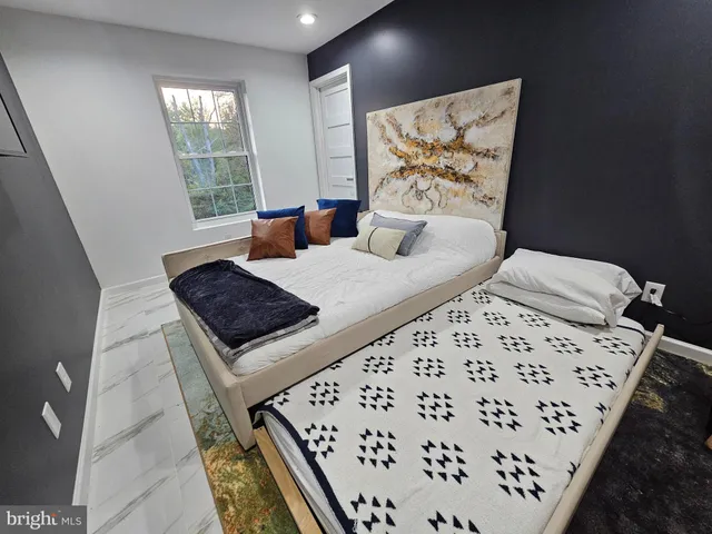 a view of a trees in a park