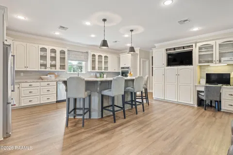 $975,000 | 119 Nellies Lane, Broussard, LA 70518