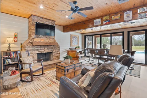 $975,000 | 119 Nellies Lane, Broussard, LA 70518