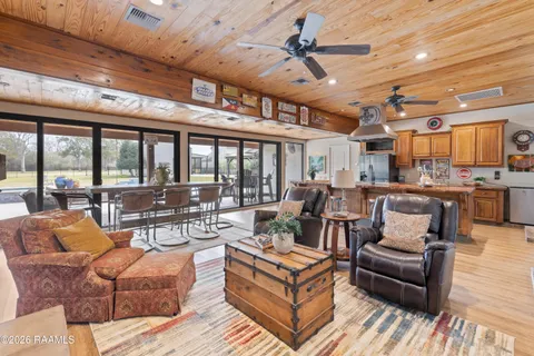 $975,000 | 119 Nellies Lane, Broussard, LA 70518