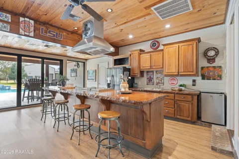 $975,000 | 119 Nellies Lane, Broussard, LA 70518