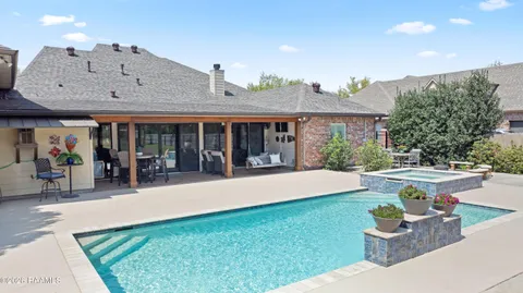 $975,000 | 119 Nellies Lane, Broussard, LA 70518
