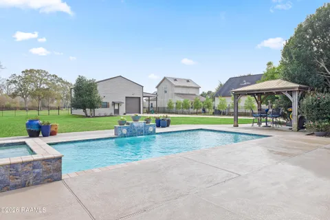 $975,000 | 119 Nellies Lane, Broussard, LA 70518