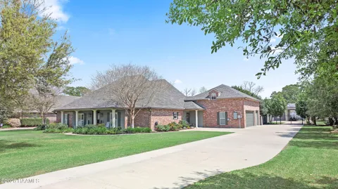 $975,000 | 119 Nellies Lane, Broussard, LA 70518