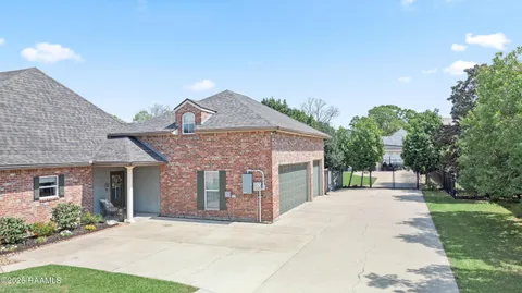 $975,000 | 119 Nellies Lane, Broussard, LA 70518