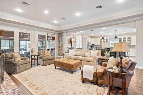 $975,000 | 119 Nellies Lane, Broussard, LA 70518