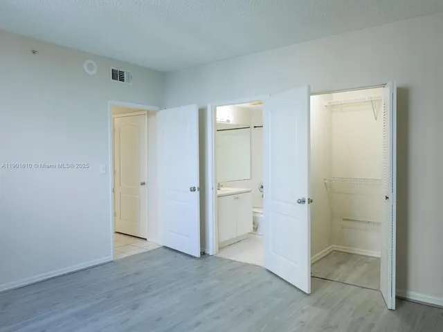 $2,400 | Flagami, Miami, FL 33126