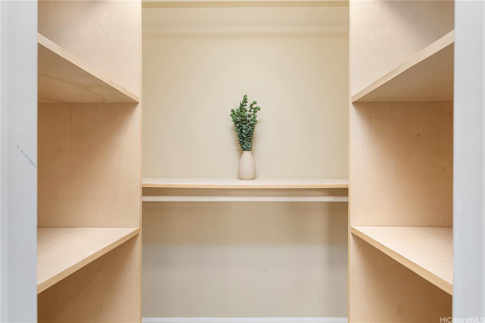 1898 Iwi Way Honolulu, HI 96816 - Photo 11 of 25 a close view of cabinet