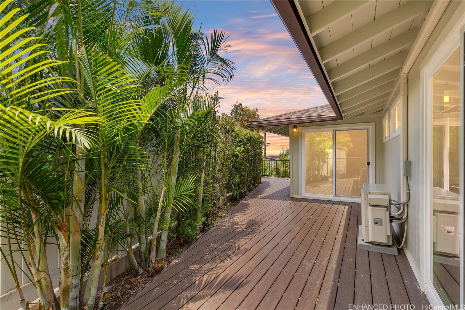 1898 Iwi Way Honolulu, HI 96816 - Photo 17 of 25 a view of entryway with wooden floor