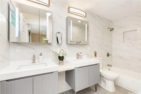 $1,430,000 | 1898 Iwi Way, Honolulu, HI 96816