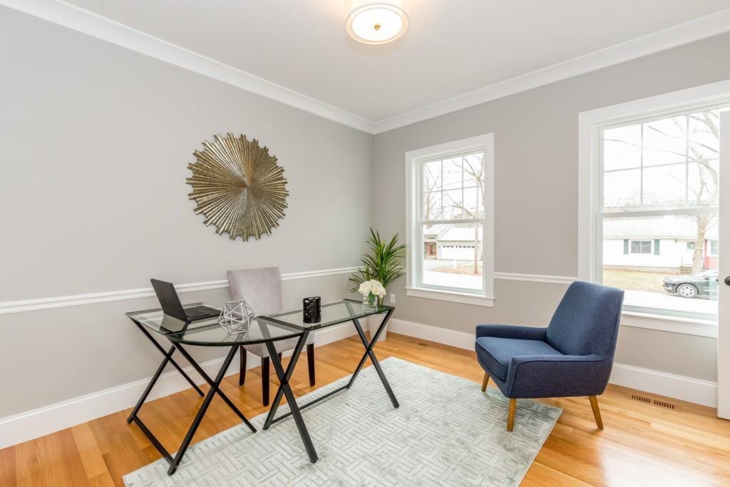 17 Putnam Road Bedford, MA 01730 - Photo 3 of 39 Gallery Image 3