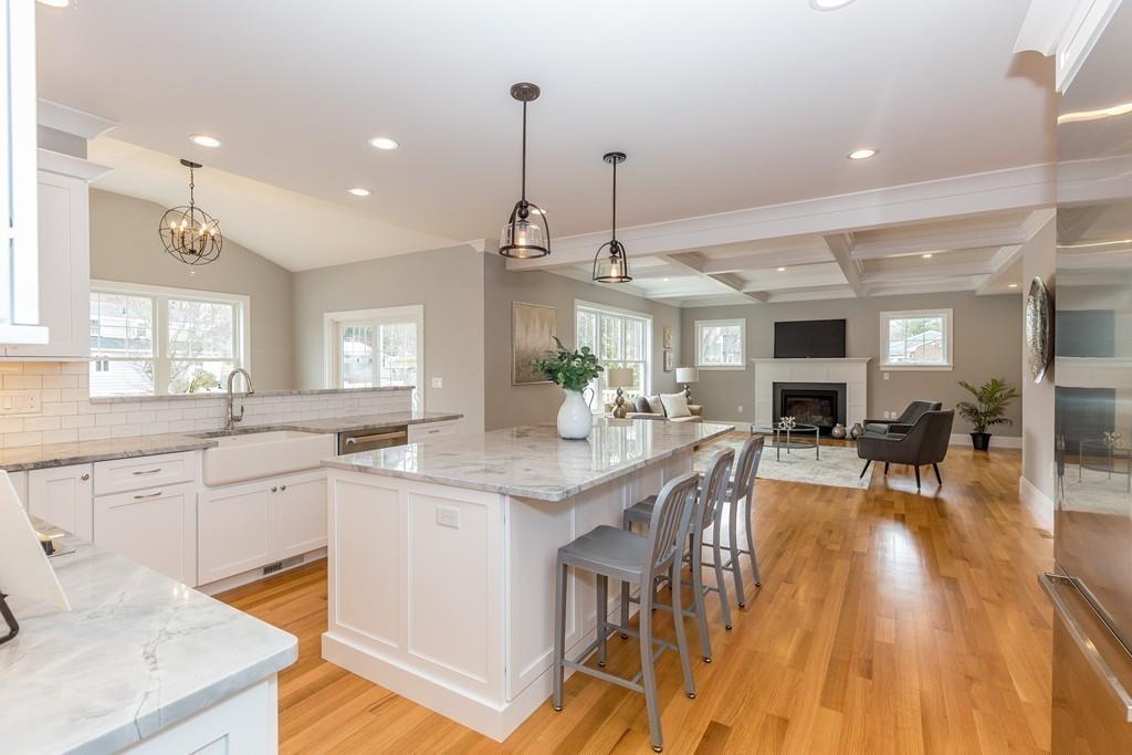 17 Putnam Road Bedford, MA 01730 - Photo 5 of 39 Gallery Image 5
