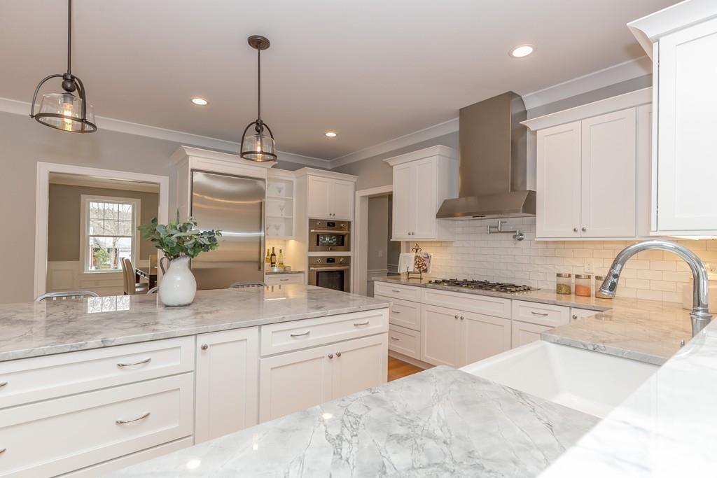 17 Putnam Road Bedford, MA 01730 - Photo 8 of 39 Gallery Image 8