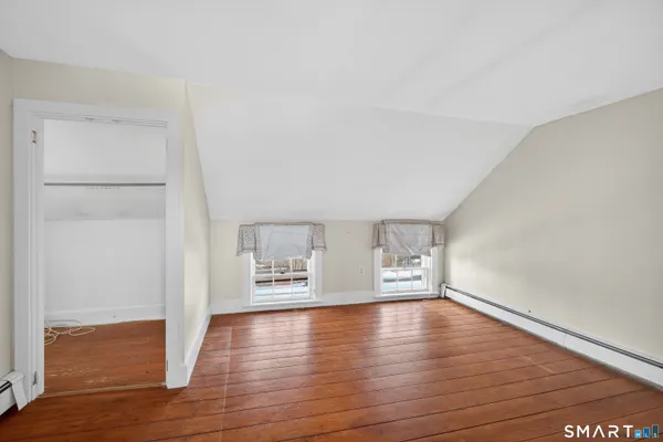 a view of livingroom with hardwood