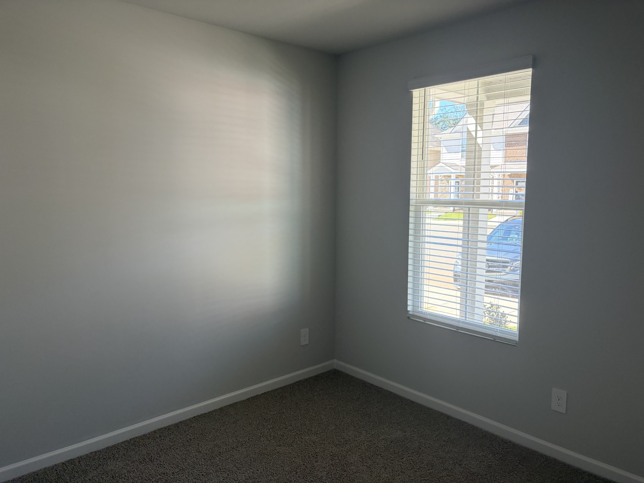 1011 Keyes Place Lebanon, TN 37087 - Photo 7 of 9 an empty room with a window