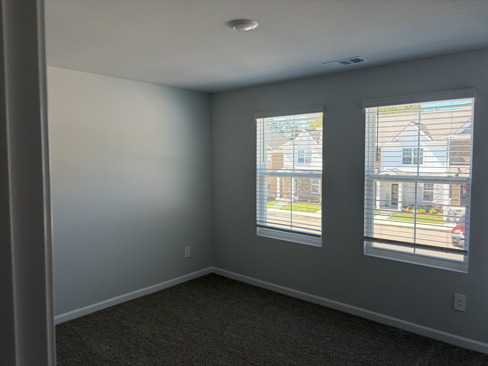 1011 Keyes Place Lebanon, TN 37087 - Photo 8 of 9 an empty room with a window