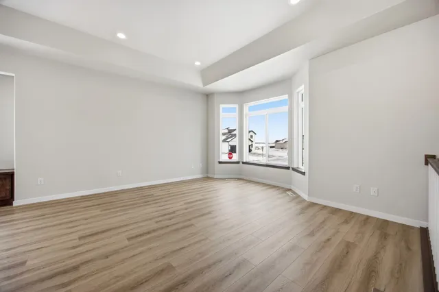 $499,900 | 7494 Eagle Point Drive South, Fargo, ND 58104