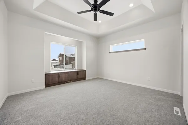 $499,900 | 7494 Eagle Point Drive South, Fargo, ND 58104