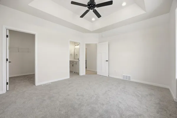 $499,900 | 7494 Eagle Point Drive South, Fargo, ND 58104