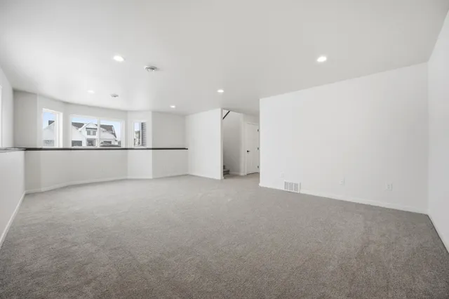 $499,900 | 7494 Eagle Point Drive South, Fargo, ND 58104