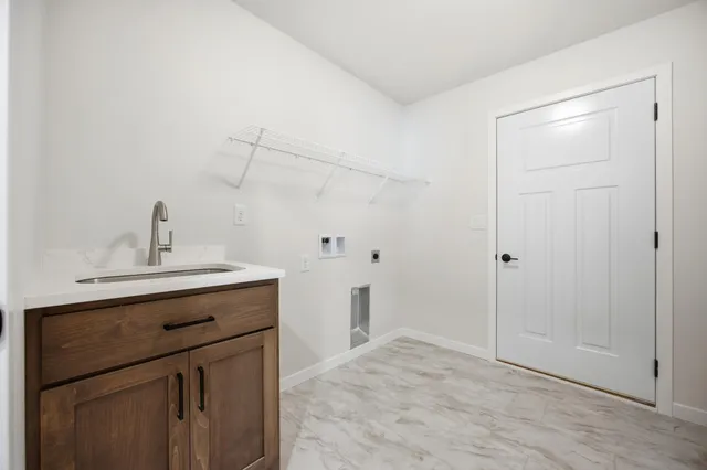 $499,900 | 7494 Eagle Point Drive South, Fargo, ND 58104