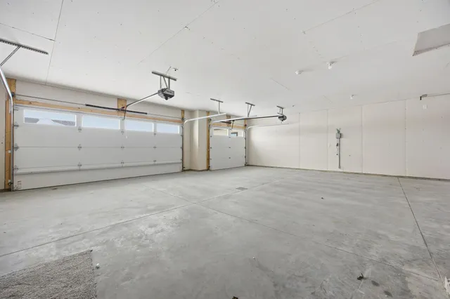 $499,900 | 7494 Eagle Point Drive South, Fargo, ND 58104