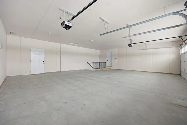 $499,900 | 7494 Eagle Point Drive South, Fargo, ND 58104