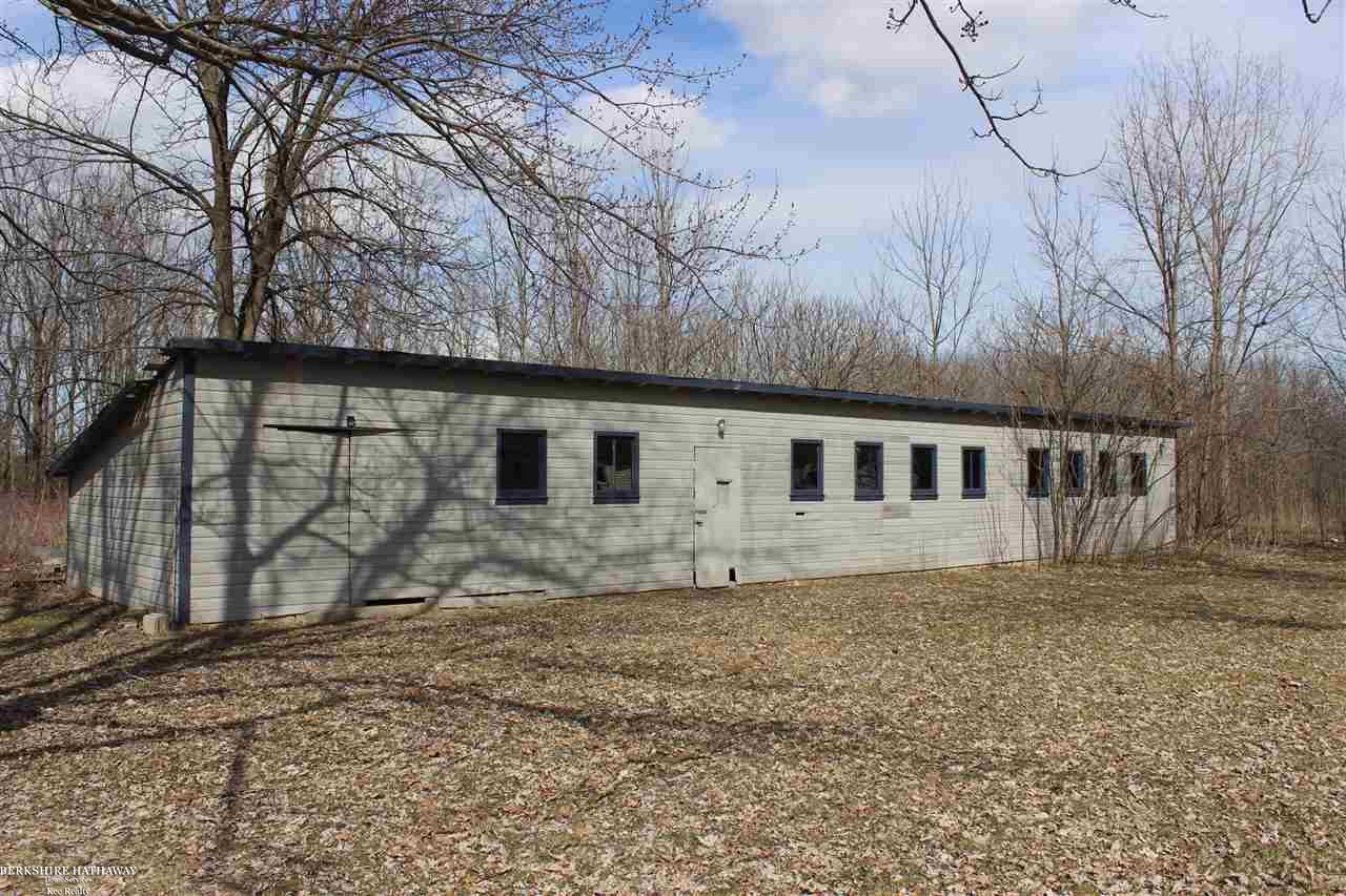 70020 McVicar Road Romeo, MI 48065 - Photo 3 of 56 31373337-2.JPG