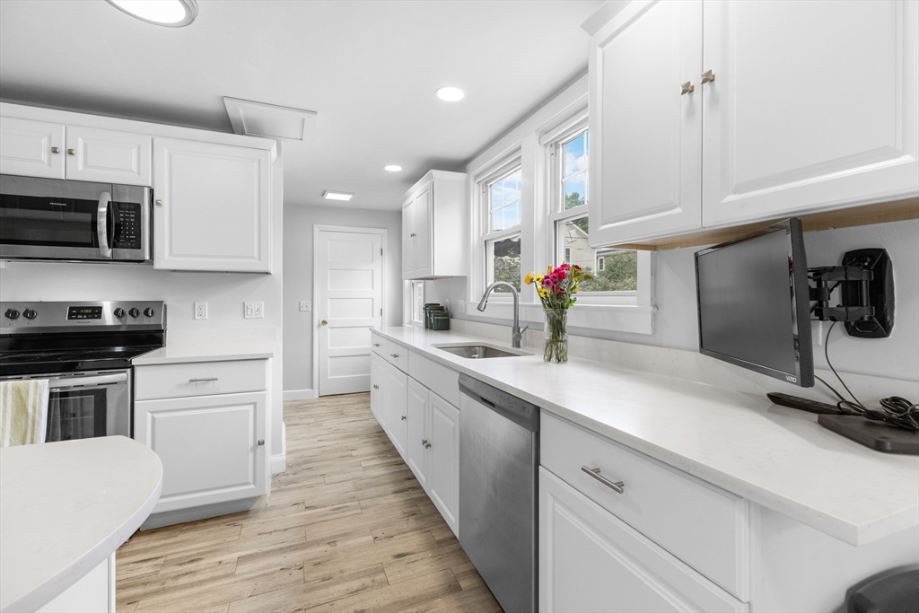 17 Ripley Road Belmont, MA 02478 - Photo 13 of 30 Gallery Image 13