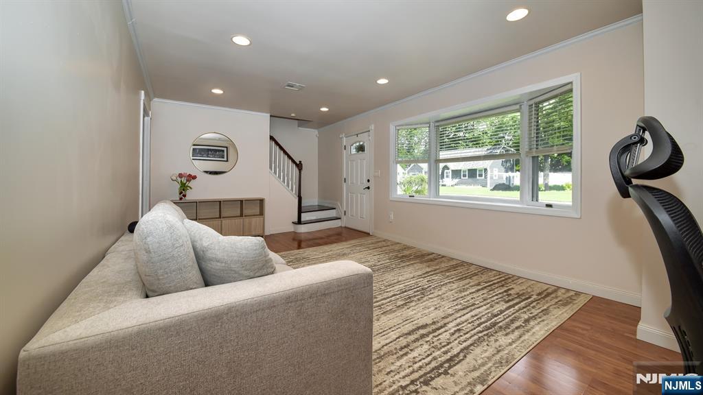 28 Ferndale Road Wayne, NJ 07470 - Photo 6 of 35