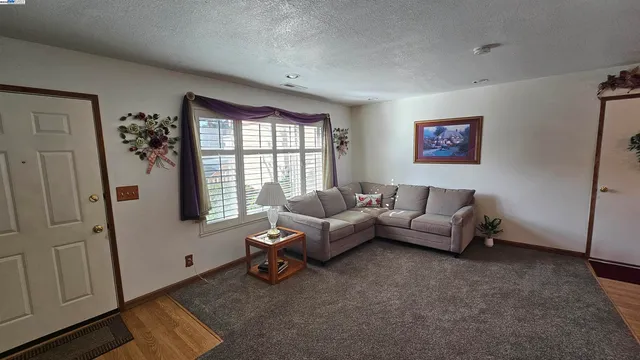 $496,000 | 33 Paseo Grande, Unit D, Hayward, CA 94541