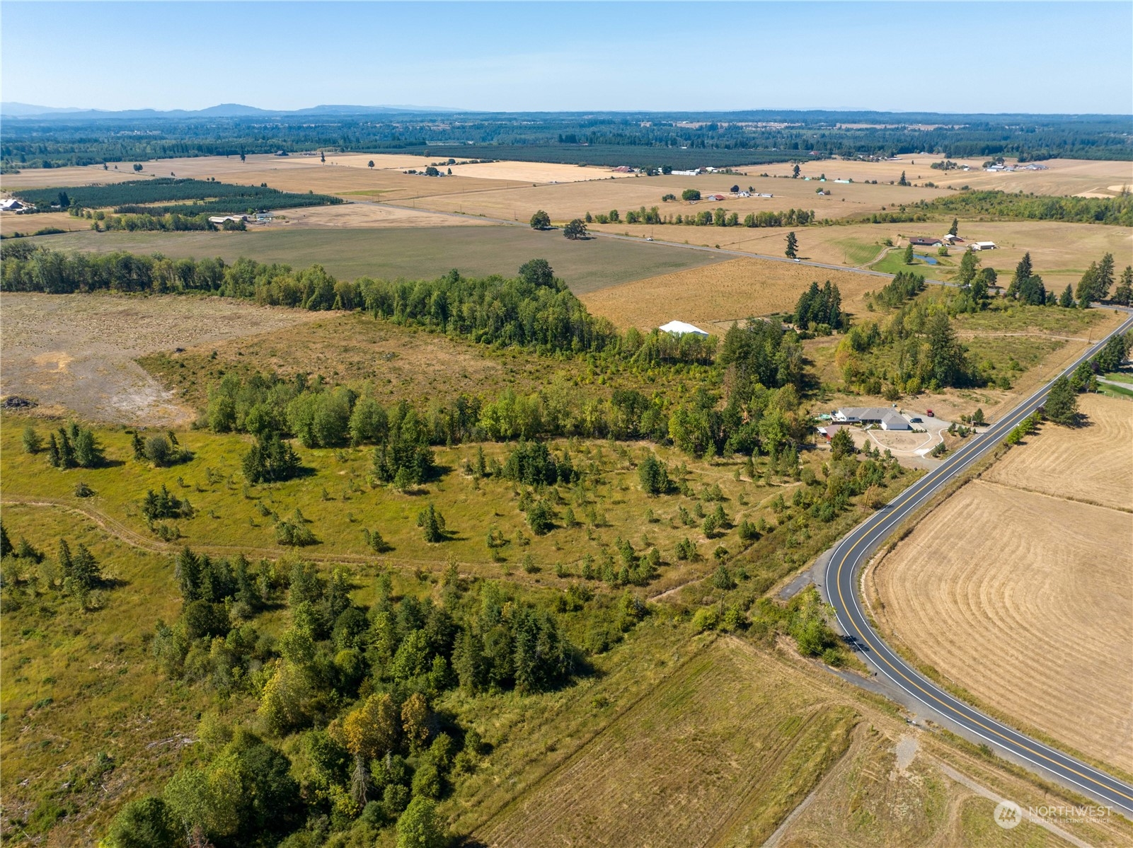 2 Maw Road Toledo, WA 98591 - Photo 18 of 26 a view of an ocean and beach