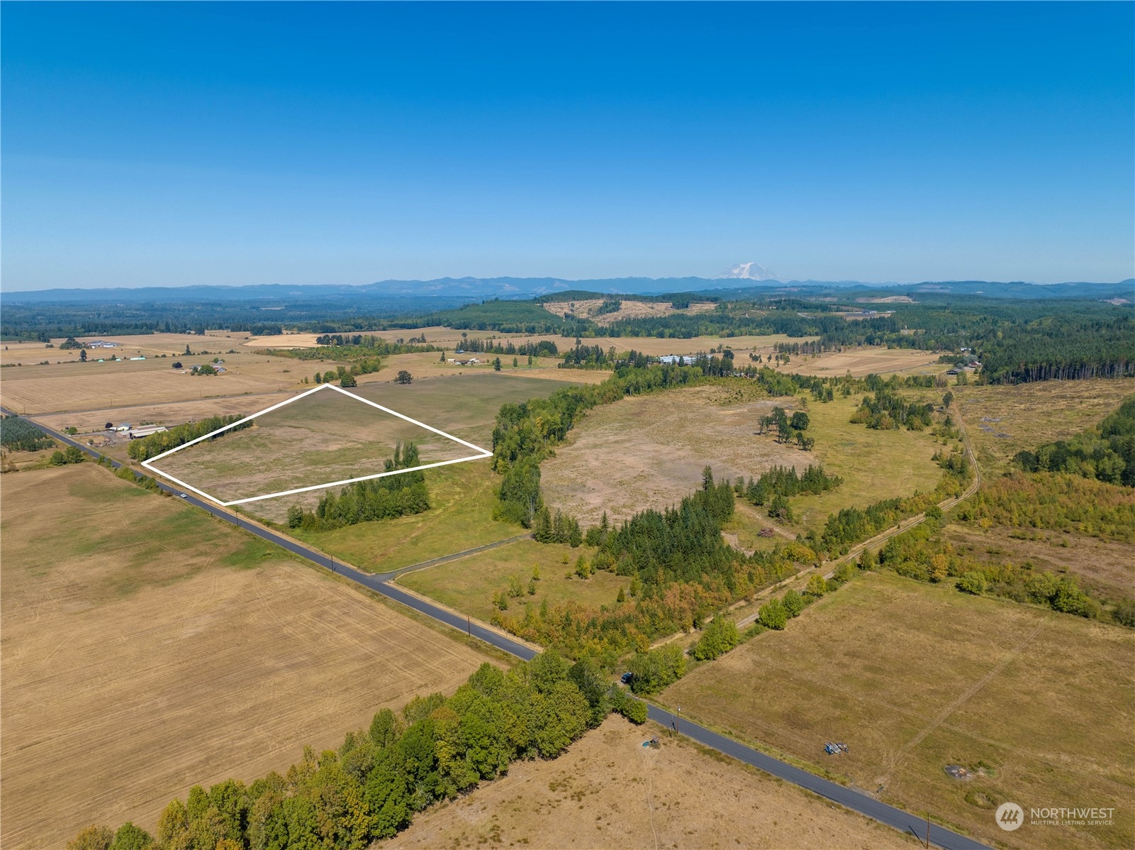 2 Maw Road Toledo, WA 98591 - Photo 4 of 26 a view of an ocean and beach
