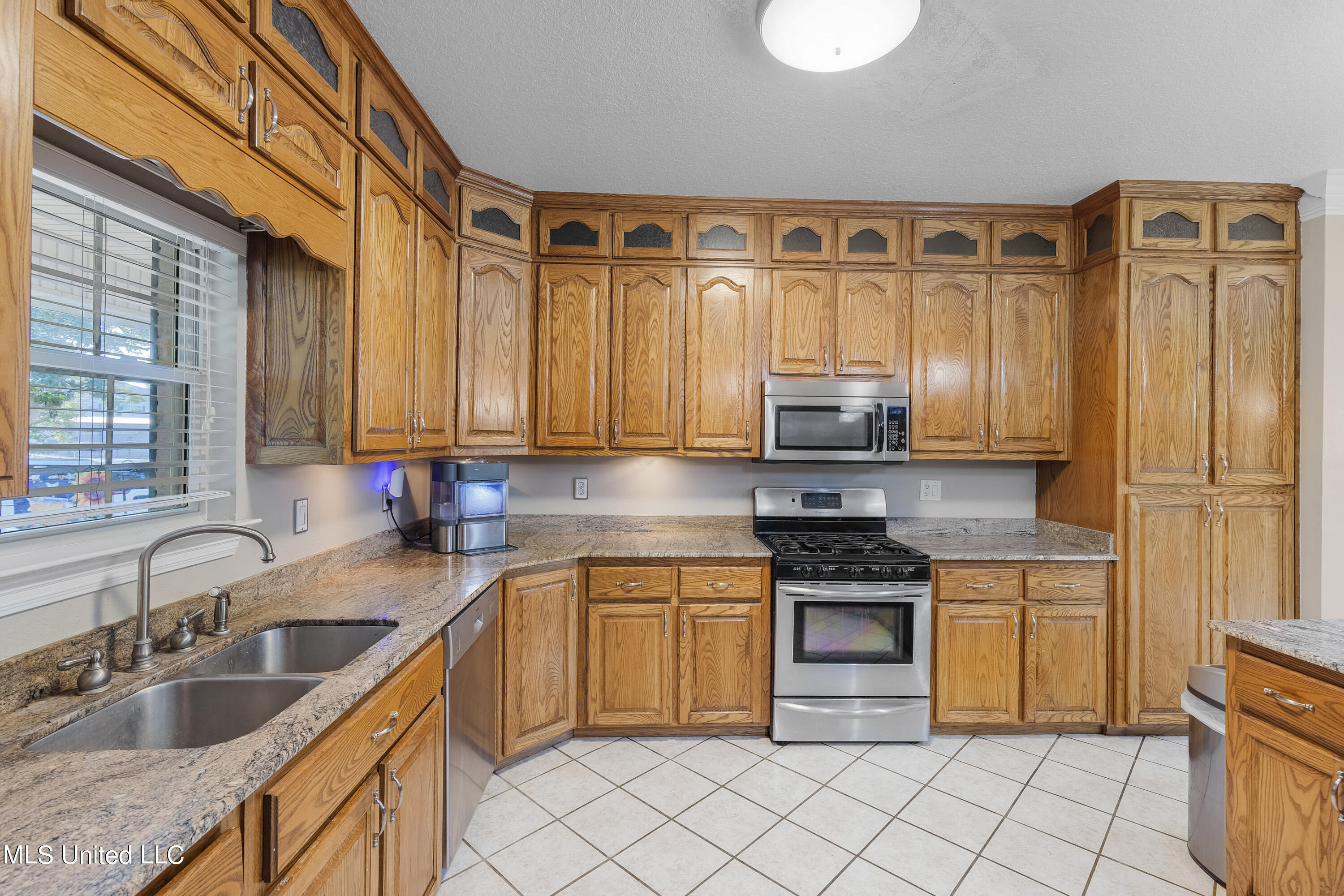 7013 Letort Lane Biloxi, MS 39532 - Photo 14 of 44 7013Letortelane-21