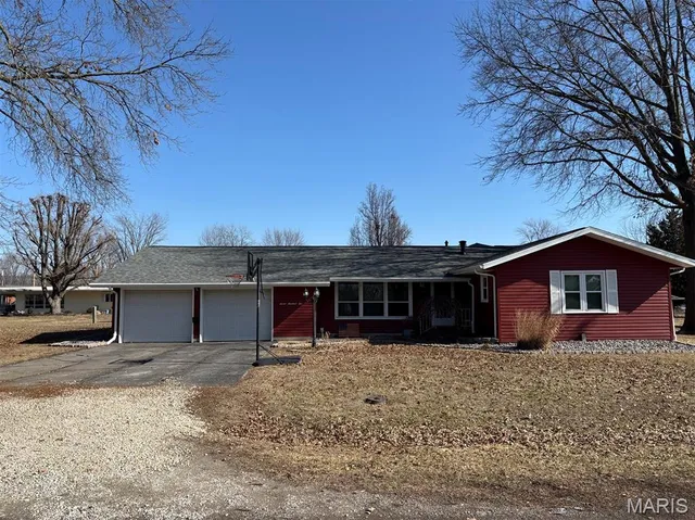 $230,000 | 710 North Maple Street, Vandalia, MO 63382