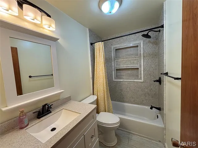 $230,000 | 710 North Maple Street, Vandalia, MO 63382