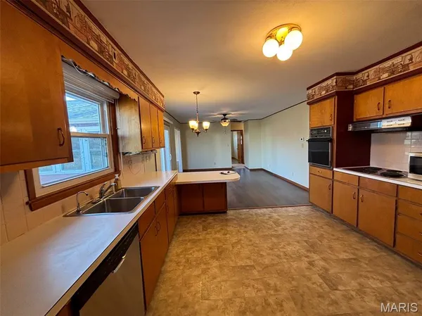 $225,000 | 710 North Maple Street, Vandalia, MO 63382