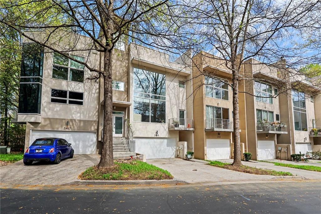 2465 Field Way Atlanta, GA 30319 - Photo 2 of 40