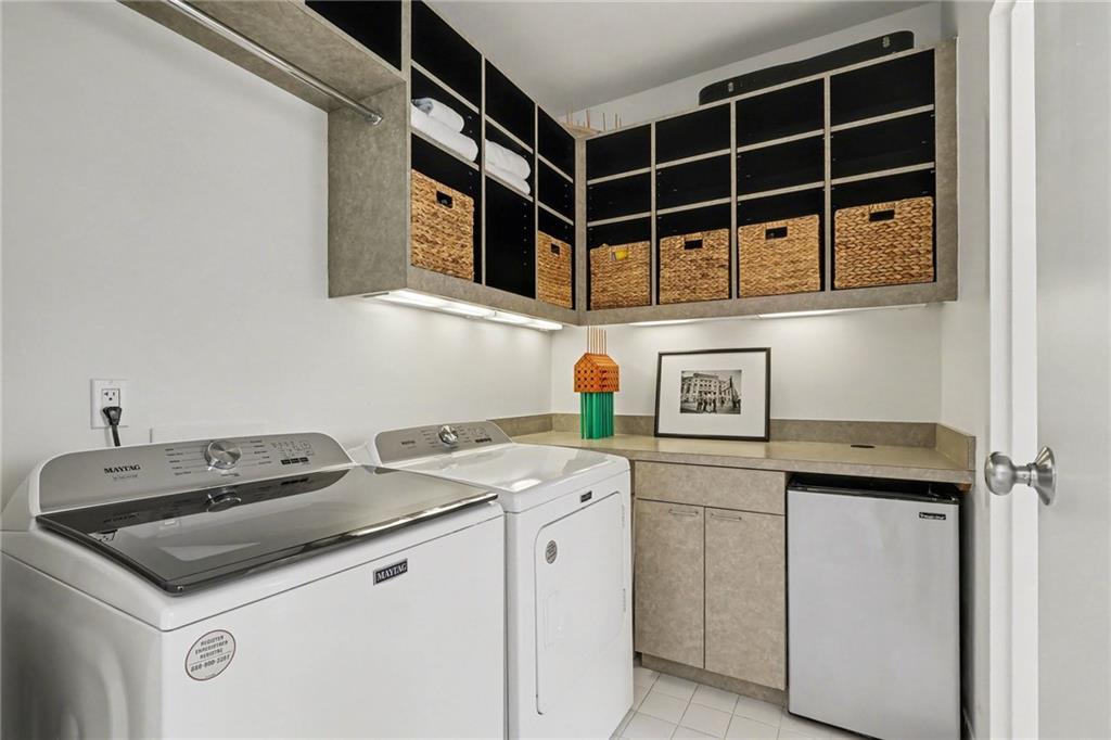 2465 Field Way Atlanta, GA 30319 - Photo 21 of 40 a utility room with dryer and washer