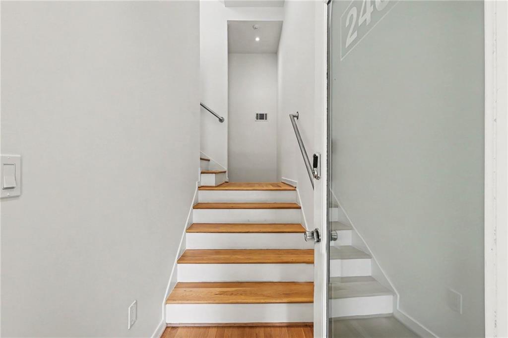 2465 Field Way Atlanta, GA 30319 - Photo 3 of 40 a view of entryway