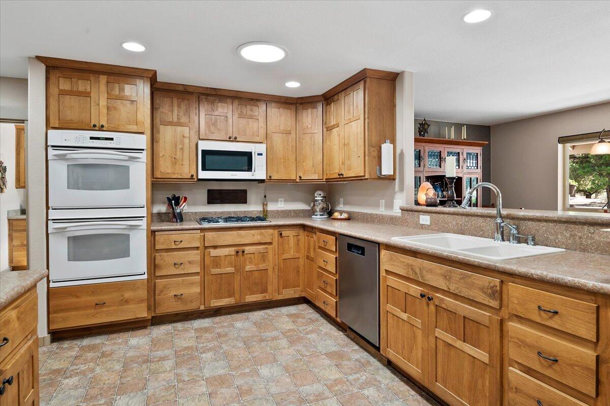 6820 Southwest George Millican Road Prineville, OR 97754 - Photo 7 of 29 6820 SW George Millican Road