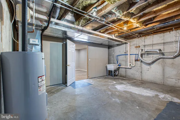 $2,300 | 613 Candlestick Lane, Newark, DE 19702