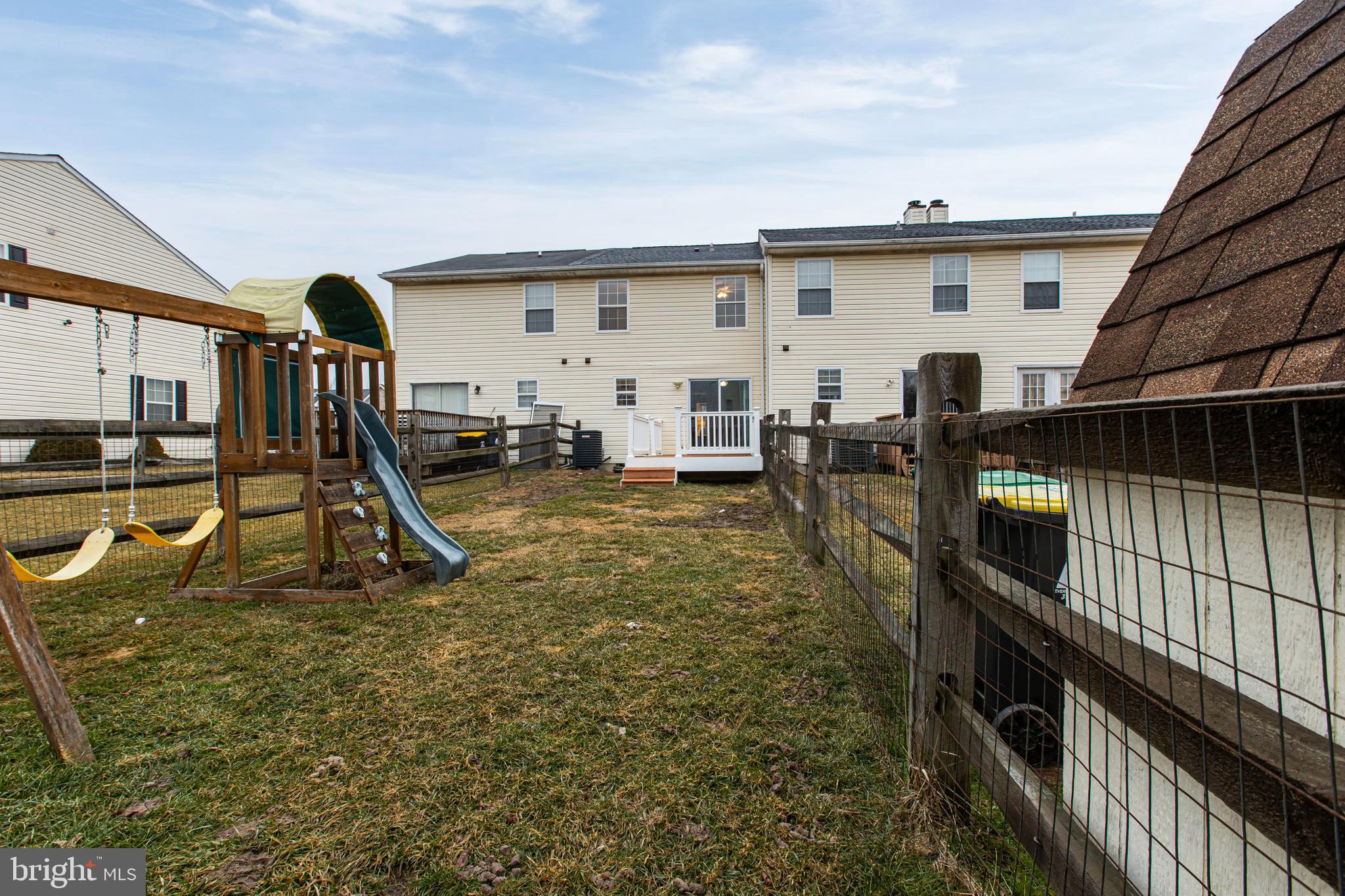 613 Candlestick Lane Newark, DE 19702 - Photo 31 of 33 a view of a house with backyard and entertaining space