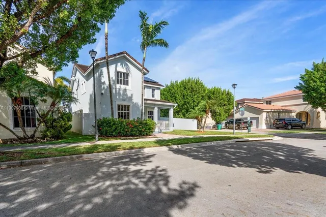 $529,900 | 14027 Southwest 274th Terrace, Homestead, FL 33032