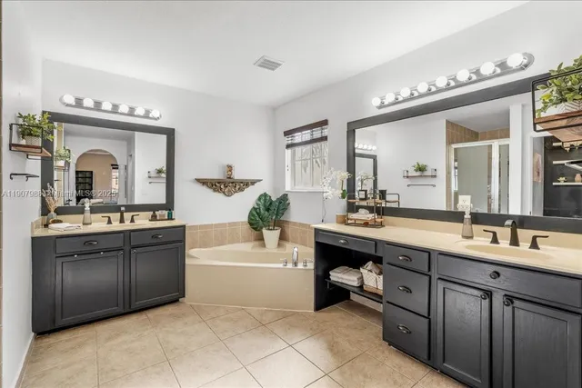 $529,900 | 14027 Southwest 274th Terrace, Homestead, FL 33032