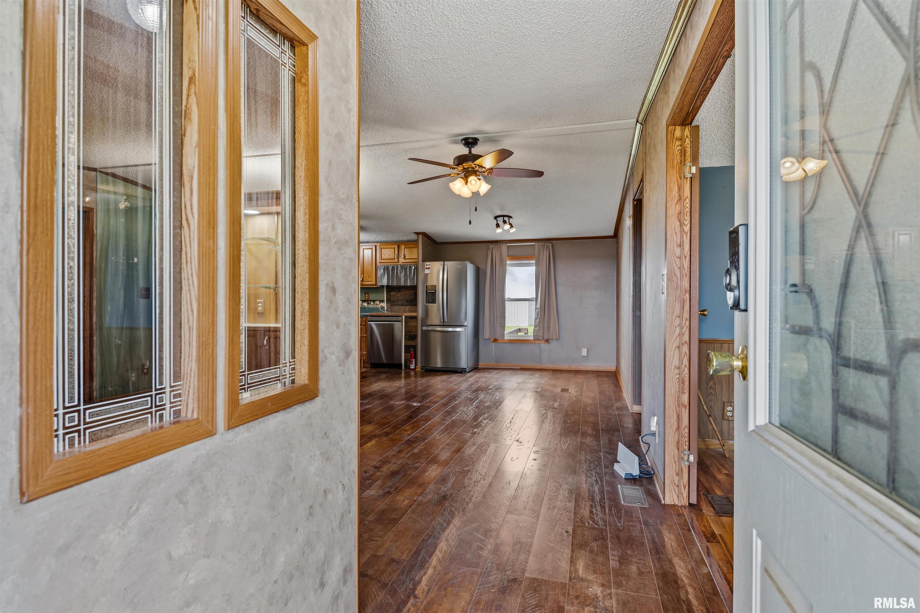 28457 Tutman Road Greenview, IL 62642 - Photo 5 of 46 Gallery Image 5