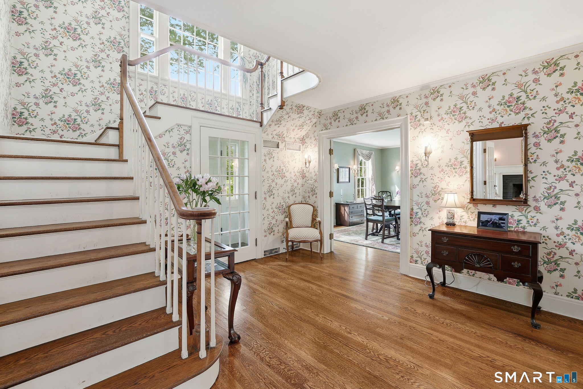 73 Inwood Road Fairfield, CT 06825 - Photo 15 of 40 There is an elegant front staircase as well as a back staircase off the kitchen
