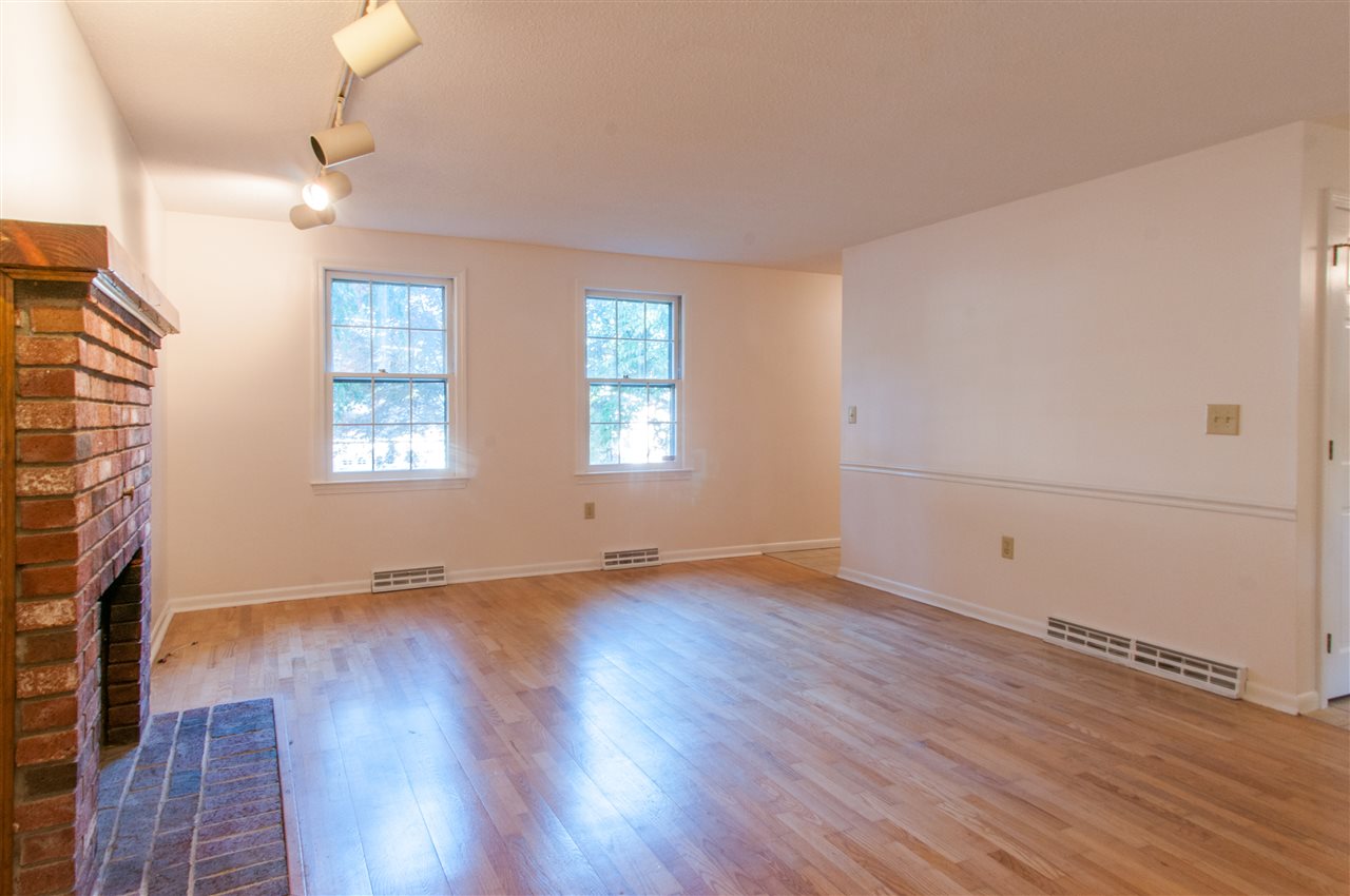 86 Peele Road Nashua, NH 03062 - Photo 11 of 33