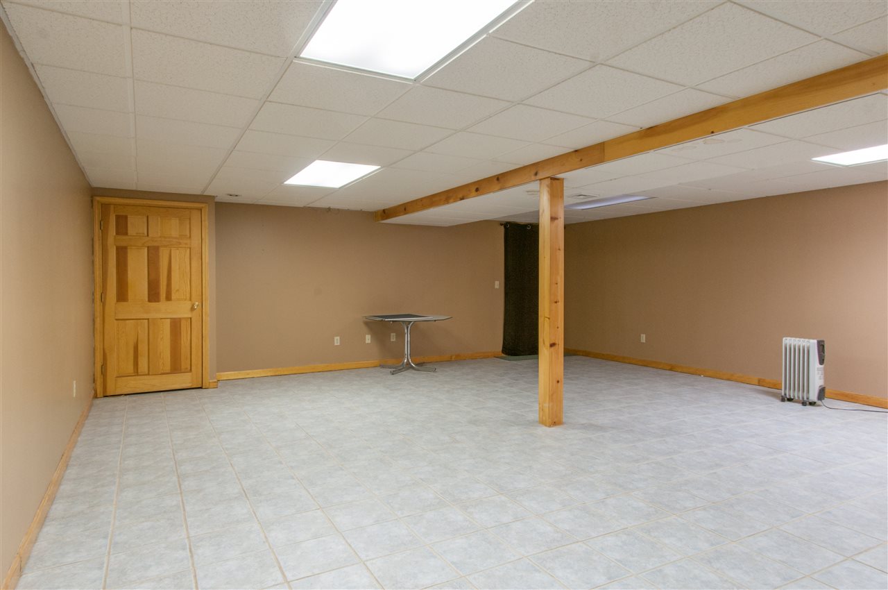 86 Peele Road Nashua, NH 03062 - Photo 29 of 33