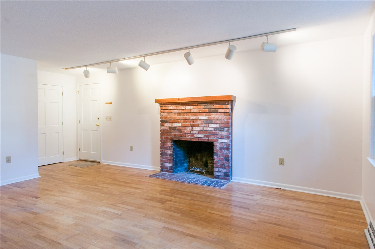 86 Peele Road Nashua, NH 03062 - Photo 10 of 33